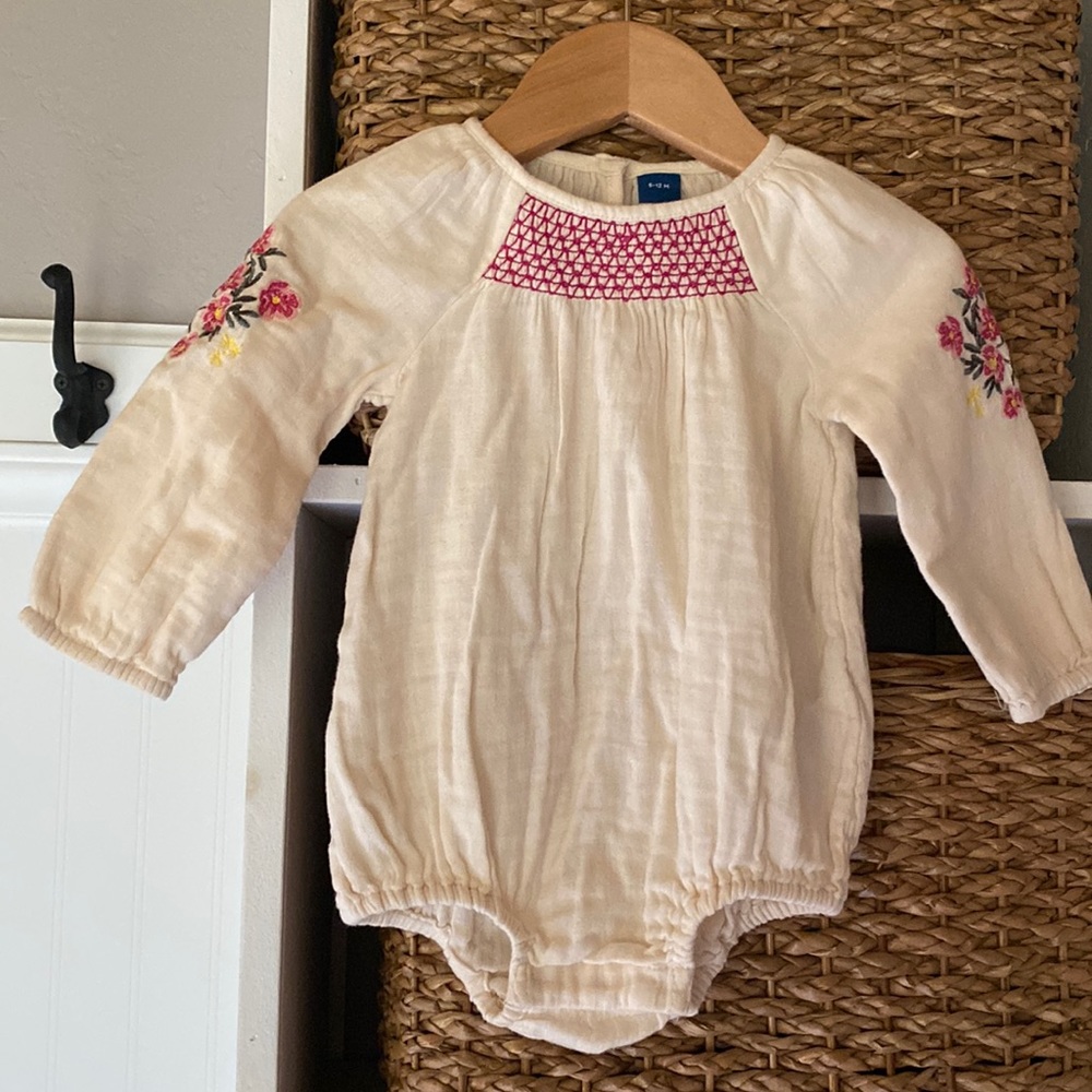 Old Navy Embroidered Baby Girl Onesie 6-12 Month